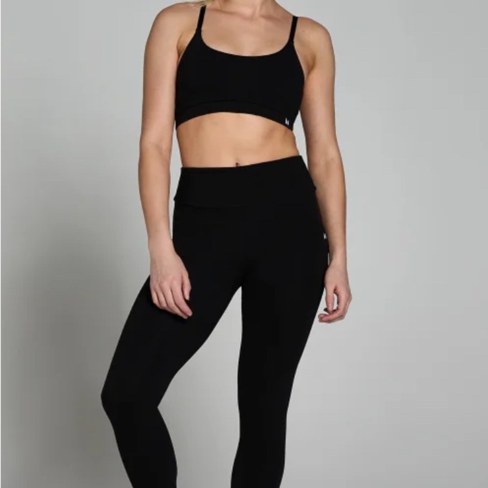 Myprotein Black Basic Set